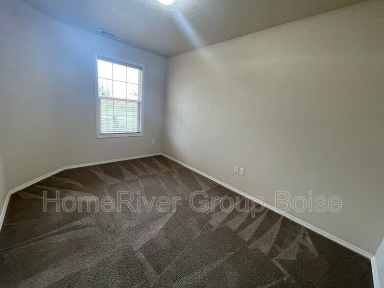Building Photo - 9733 W Brogan Dr