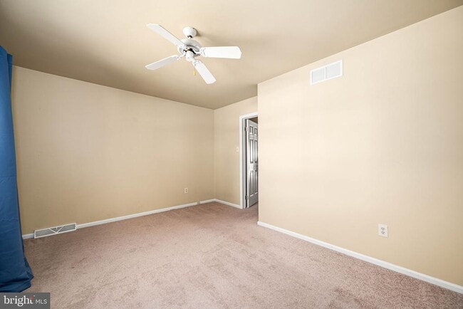 Building Photo - 401 Alderbrook Dr