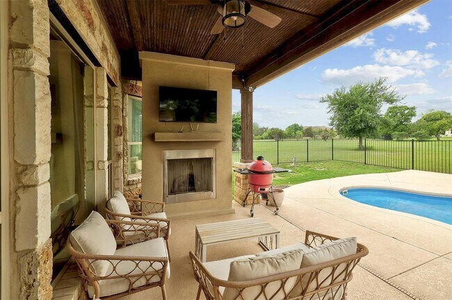 Building Photo - 120 Camp Verde Dr