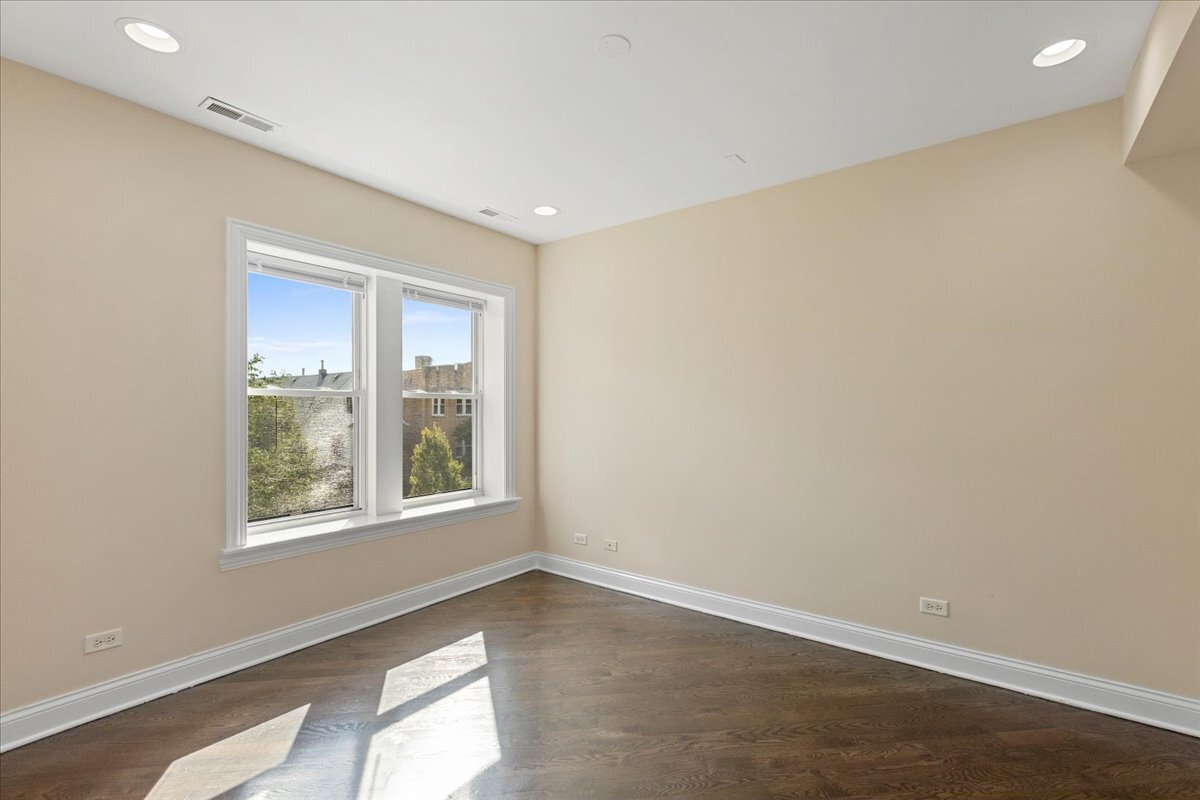 Building Photo - 4022 N Central Park Ave