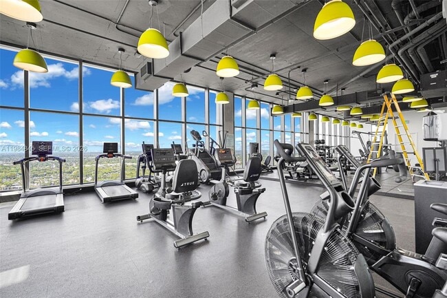 Building Photo - 307 SW 5th St