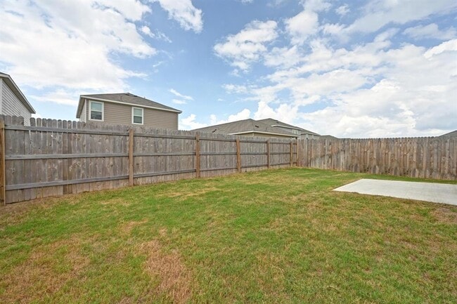 Building Photo - 473 Thistle Ln