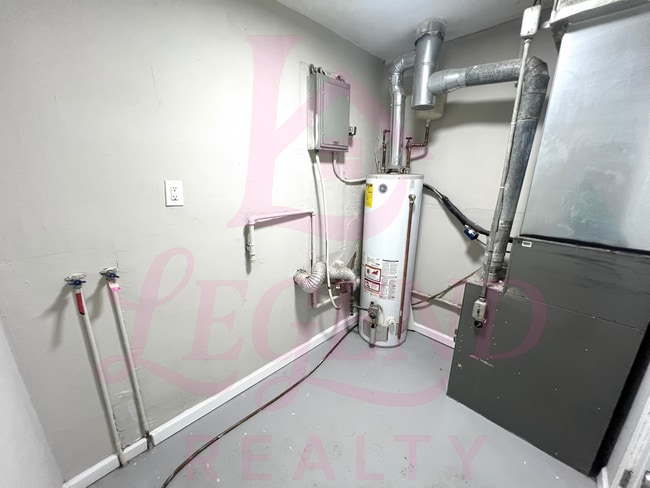 Building Photo - Updated 3-Bedroom Home with Garage & Spacious Yard