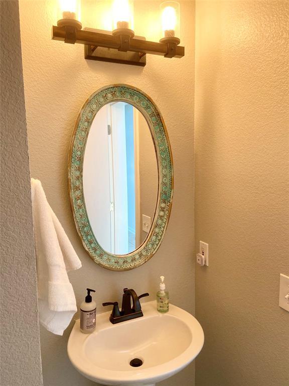Building Photo - 4805 Virginia Dare Ln