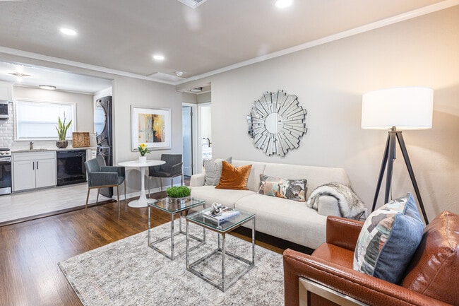 Building Photo - Everly Apartments on Cherry Street