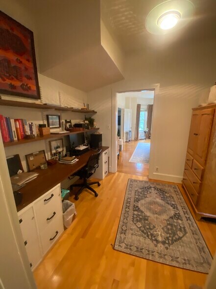 Building Photo - 27 Holton St