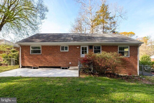 Building Photo - 3713 Lockwood Ln