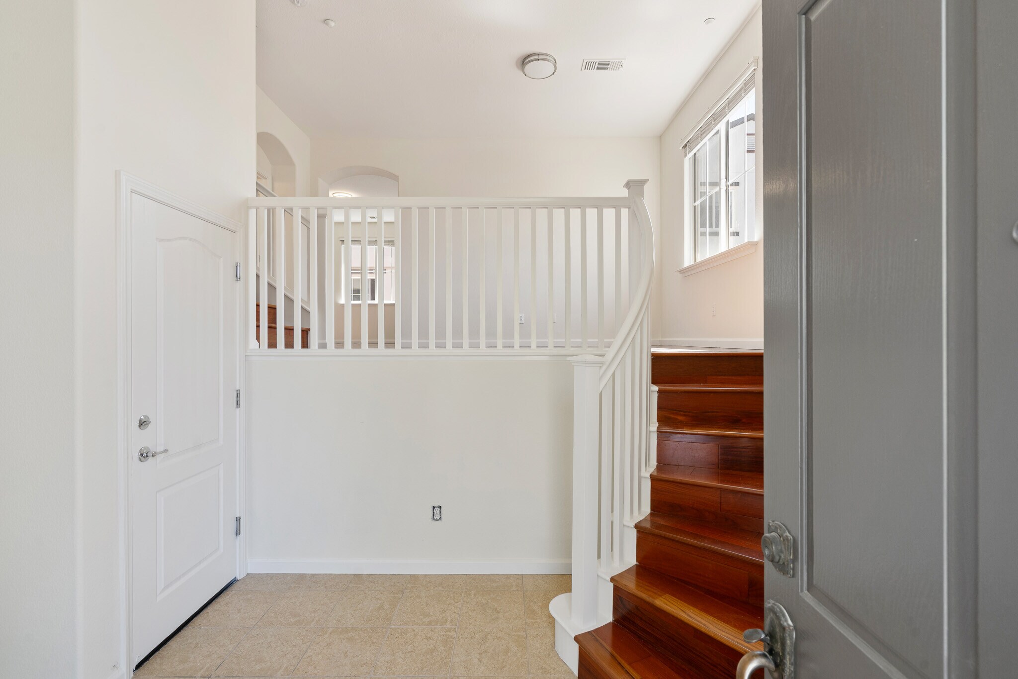 Building Photo - 7981 Bellina St