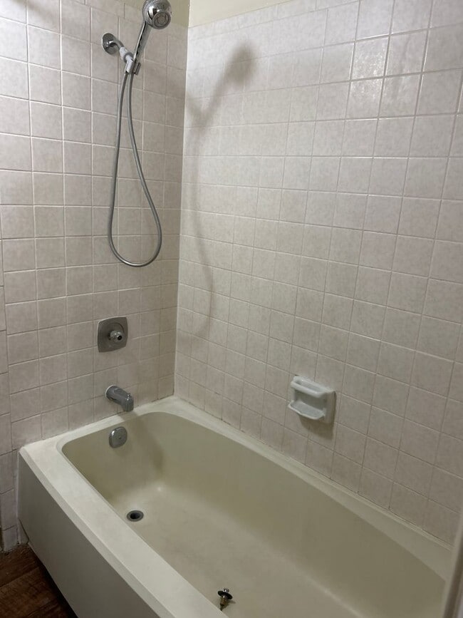 Building Photo - Desirable 3 bedroom 2 bath condo