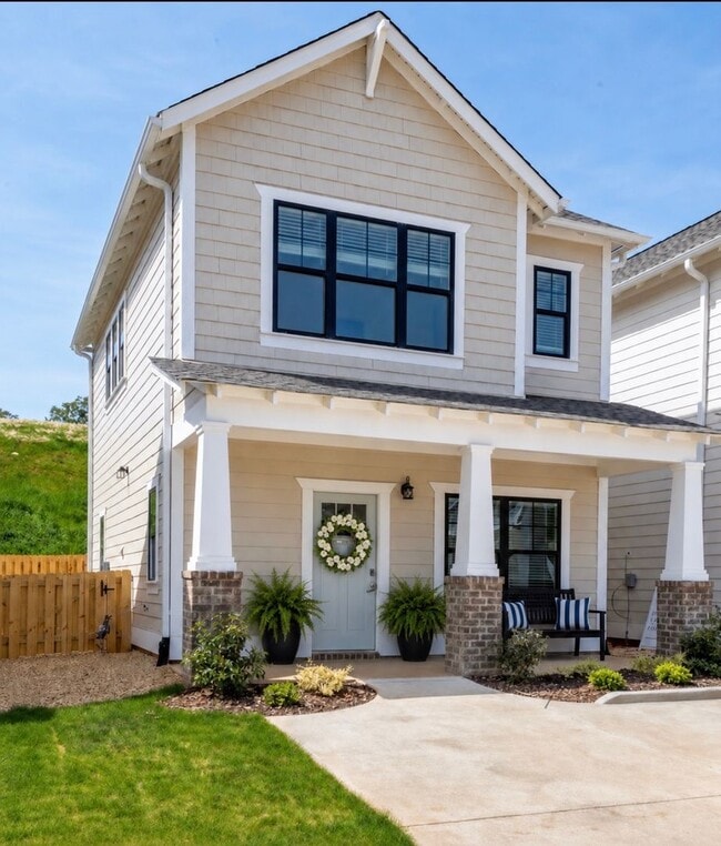 Building Photo - 224 Huntley Pl