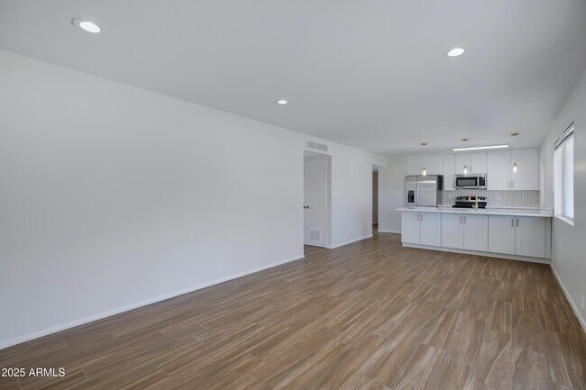 Building Photo - 8426 E Monterey Way