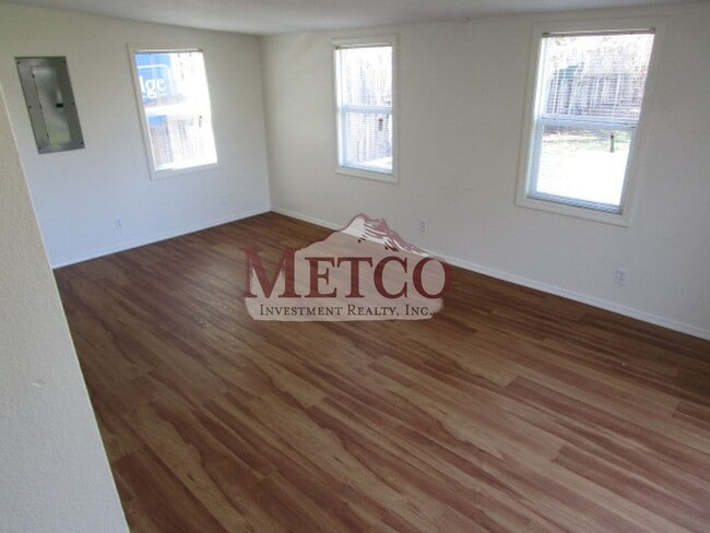 Building Photo - Charming 3 bedroom home in Cottage Grove