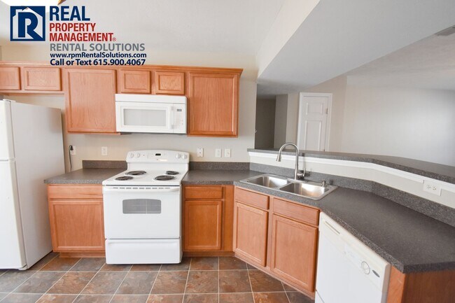 Building Photo - Great 3 bedroom townhome off S. Church!