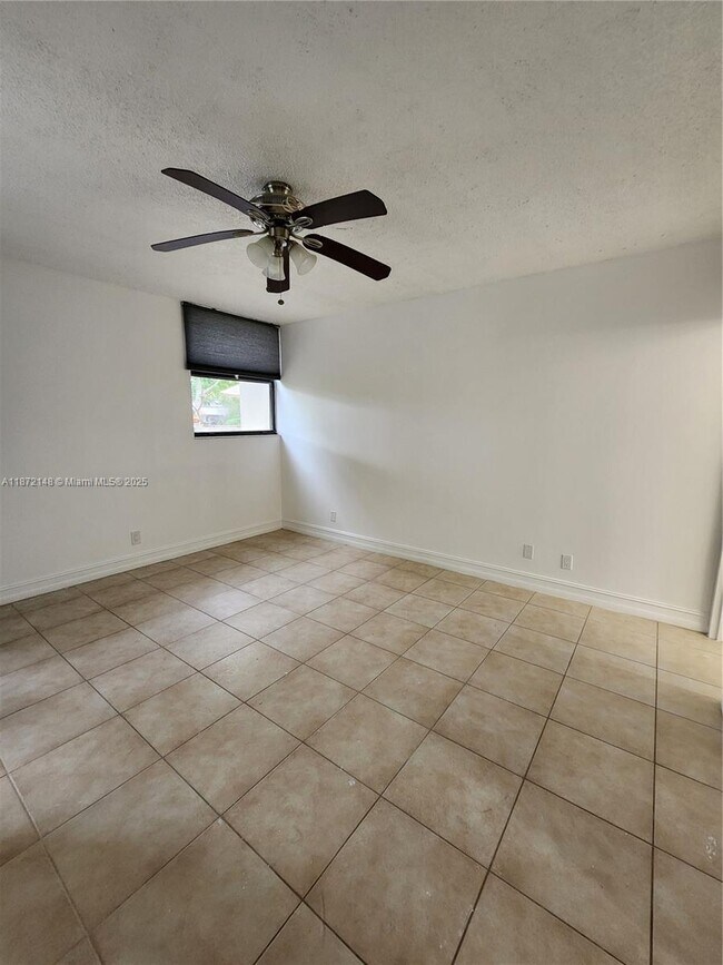 Building Photo - 8441 Forest Hills Dr