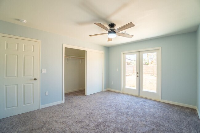 Building Photo - Stunning Fully Remodeled Home for Rent – M...