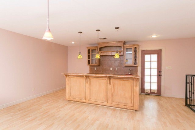 Building Photo - 4Bed/3.5Bath WITH A POOL Now available in Mcallen TX