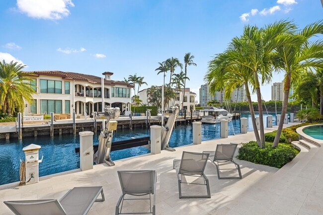 Building Photo - 863 Enfield St