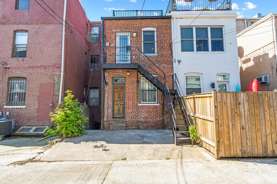 Parking & Second Entrance - 1751 U St NW