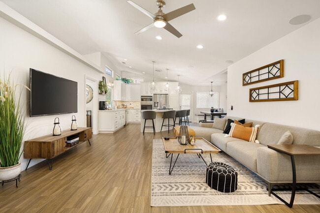 Building Photo - 76941 Coventry Cir