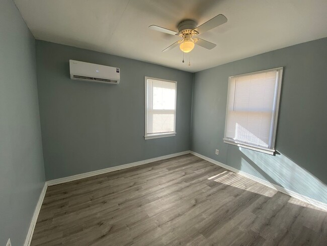 Building Photo - Welcome Home!!