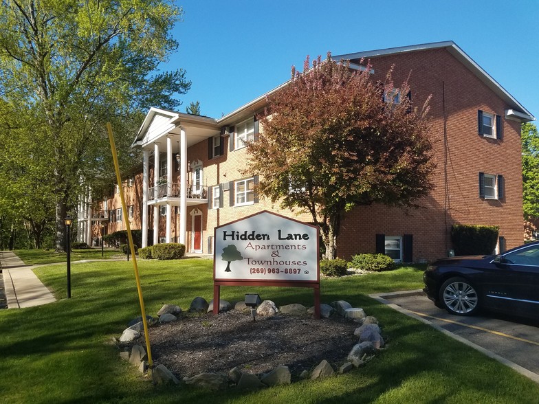 Primary Photo - Hidden Lane Apartments