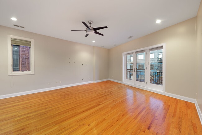 Building Photo - 31 E 26th St