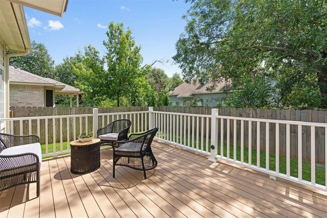 Building Photo - 3817 Newland Dr