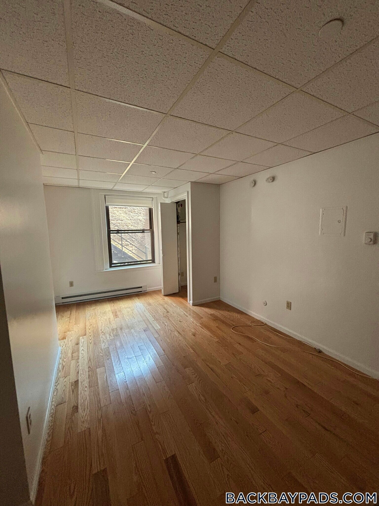 Building Photo - 405 Beacon St