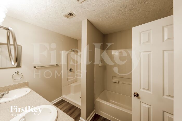 Building Photo - 443 Mountain Crest Dr