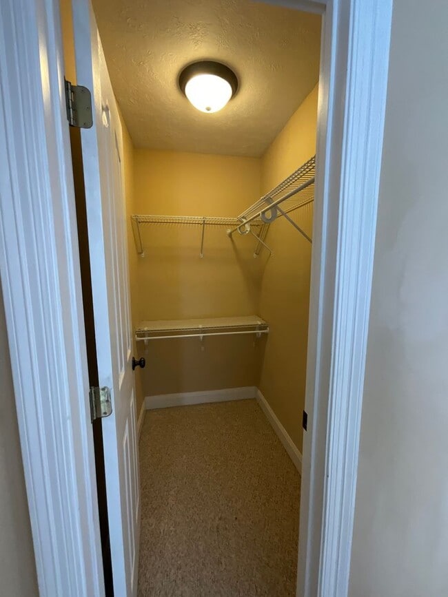 Building Photo - 110 James Dr