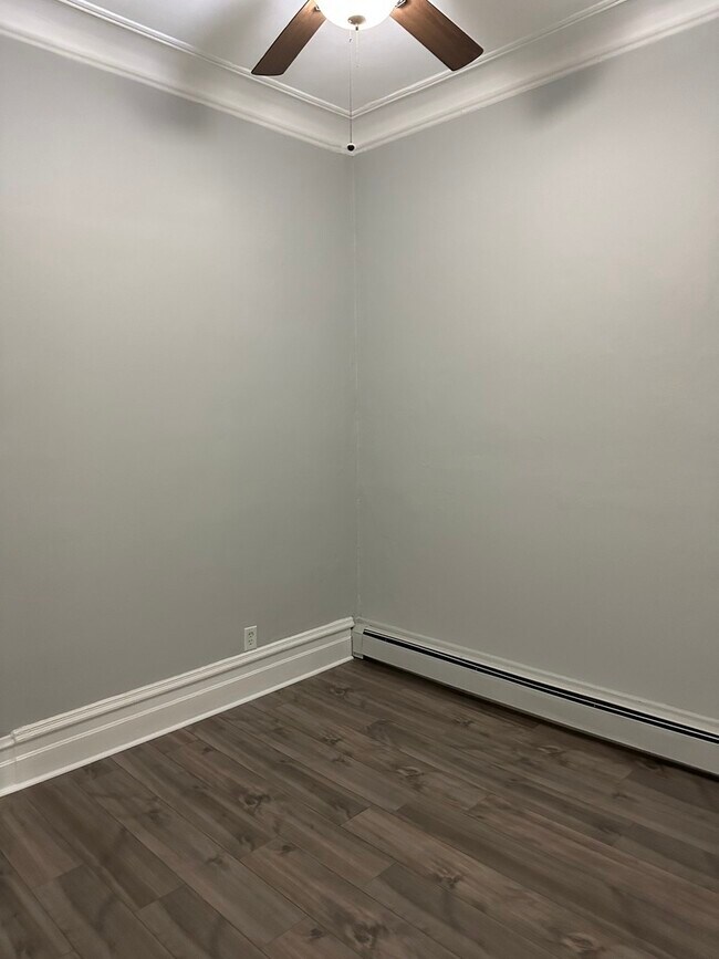 Building Photo - 1133 N State St