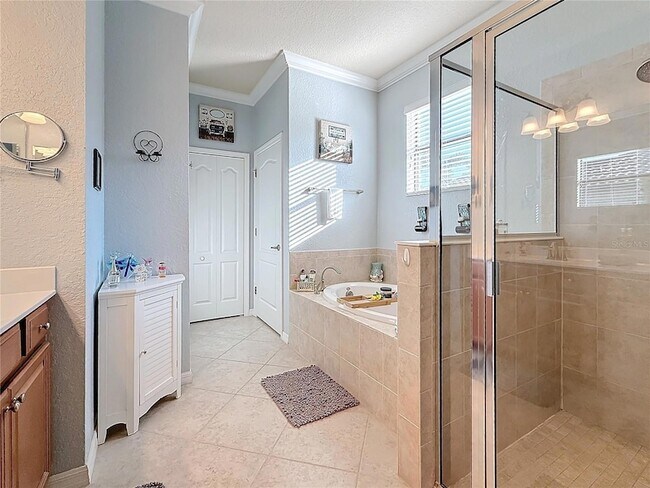 Building Photo - 6467 Willowshire Way