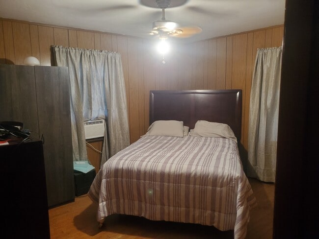 Building Photo - 810 Frederick St