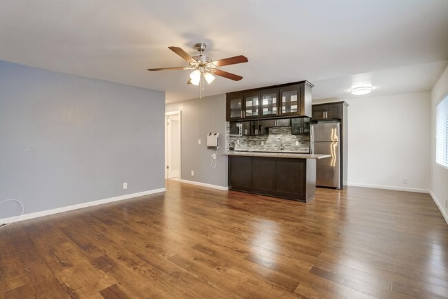 Interior Photo - 3638 W 113th St (B)
