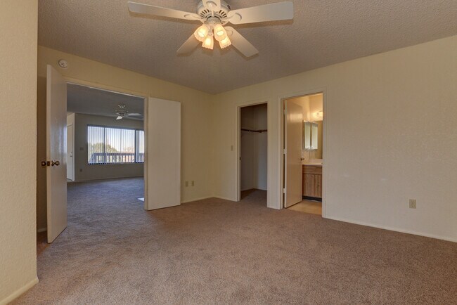 Building Photo - Great views from this 2X2 Montana Terrace ...