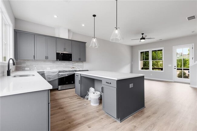 Building Photo - 426 Argosy Circle