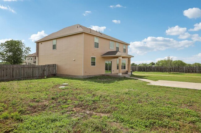 Building Photo - 132 Brittany Ln