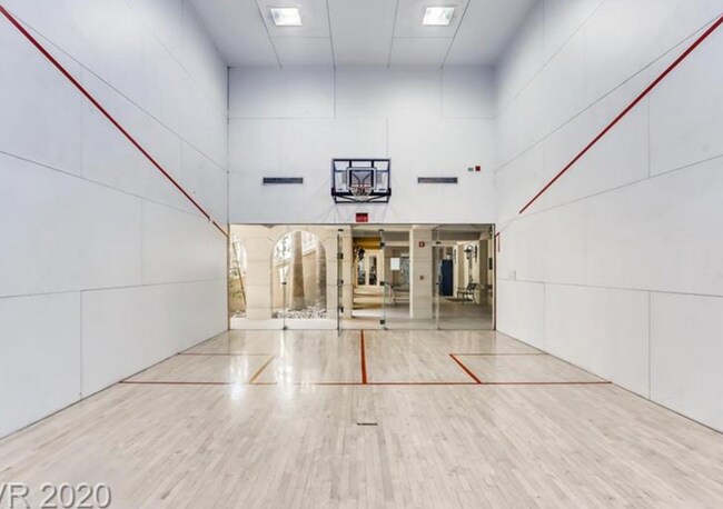 Building Photo - 270 E Flamingo Rd