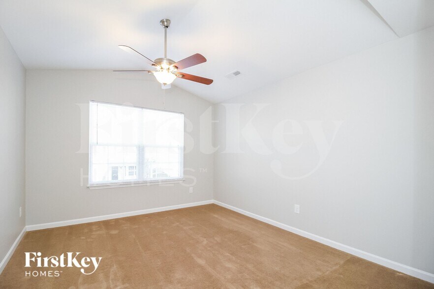 Building Photo - 4360 Oak Pointe Dr