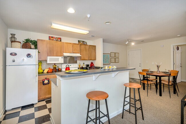 Building Photo - 100 Yellowstone Dr