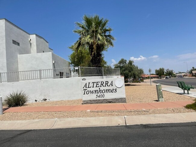Building Photo - 5400 S Hardy Dr