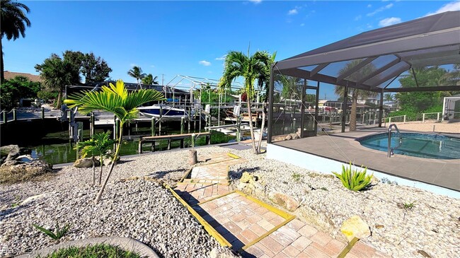 Building Photo - 201 Randy Ln