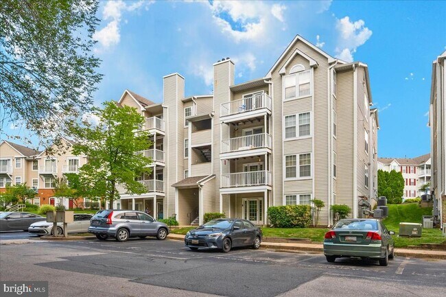 Building Photo - 6330 Bayberry Ct