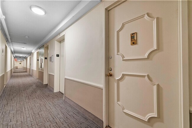 Building Photo - 201 St Pauls Ave