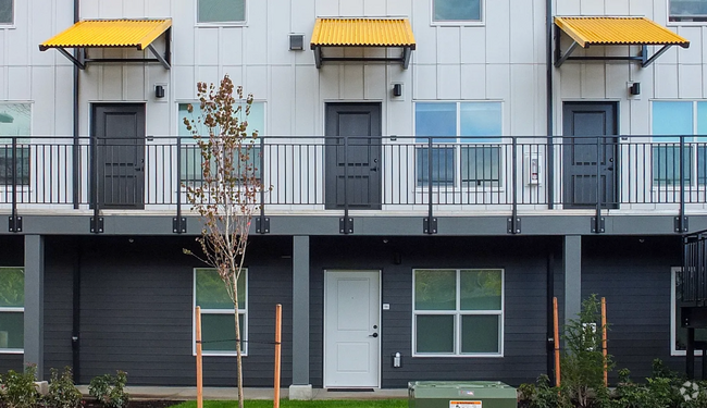 Building Photo - Garden Park Estates