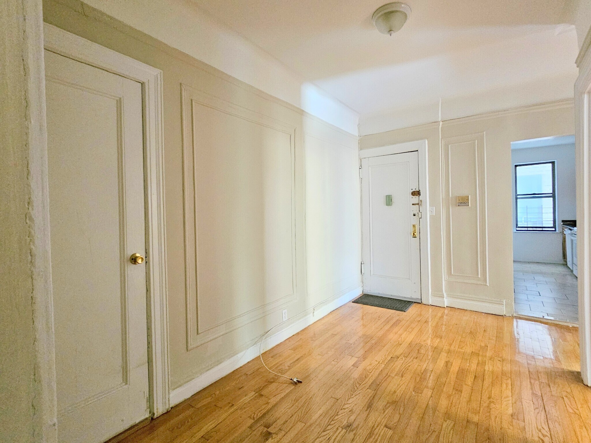 Building Photo - 850 W 176th St