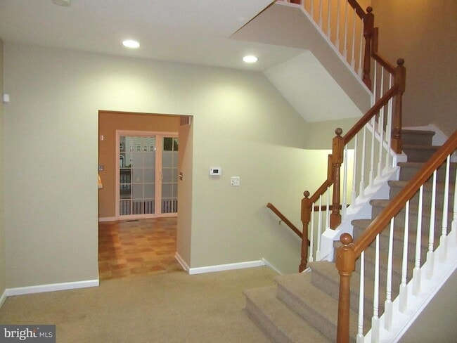 Building Photo - 103 Persimmon Pl
