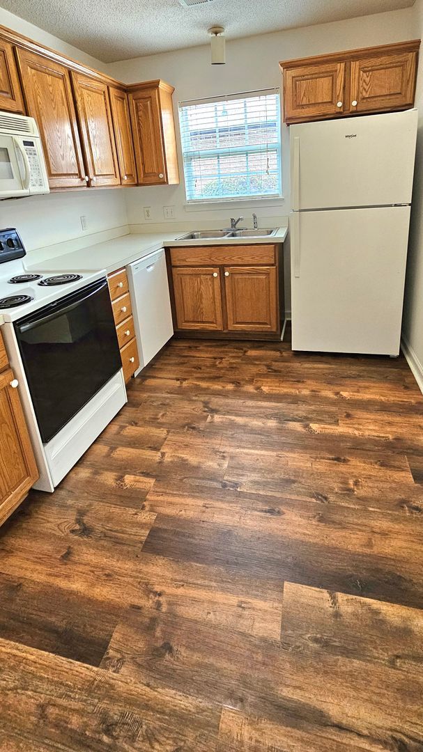 Building Photo - Spacious 3-Bedroom, 2-Bath Home with Modern Updates in Conway, SC - Long Term Rental