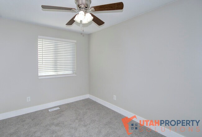 Building Photo - 6528 S 520 W