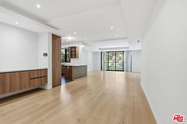 Building Photo - 11769 Bellagio Rd